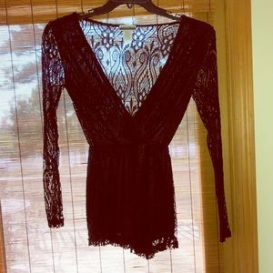 V neck lace romper